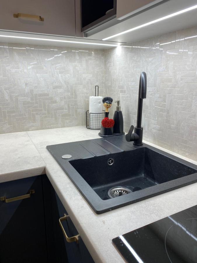 Apartament Emilian Apartment วอร์ซอ ภายนอก รูปภาพ